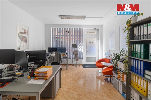Prodej rodinného domu, 294 m² - 16
