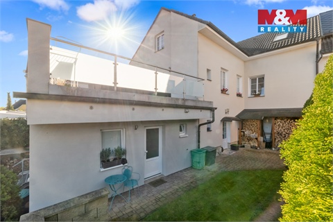 Prodej rodinného domu, 294 m² 2