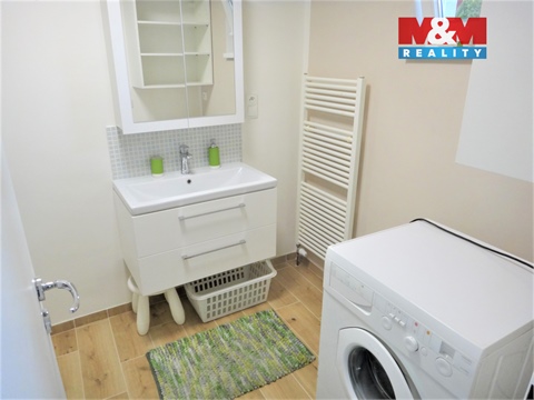 Prodej rodinného domu, 294 m² - 8