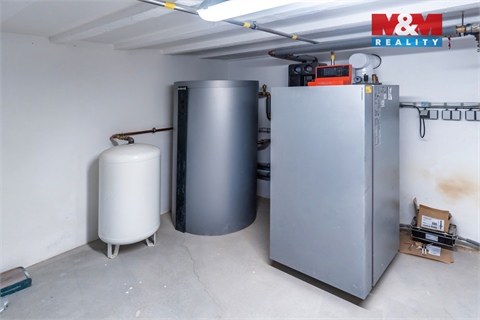 Prodej komerčního objektu, 289 m² - 24