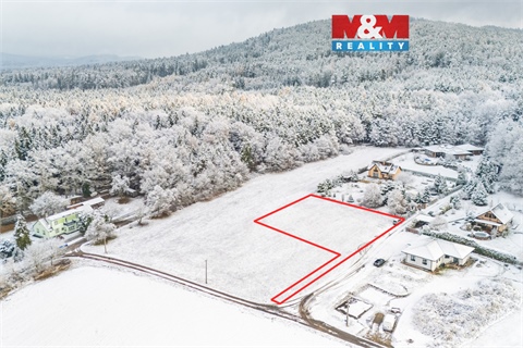 Prodej stavebního pozemku, 1 692 m² 0