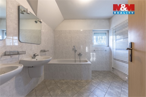 Pronájem rodinného domu, 150 m² 12