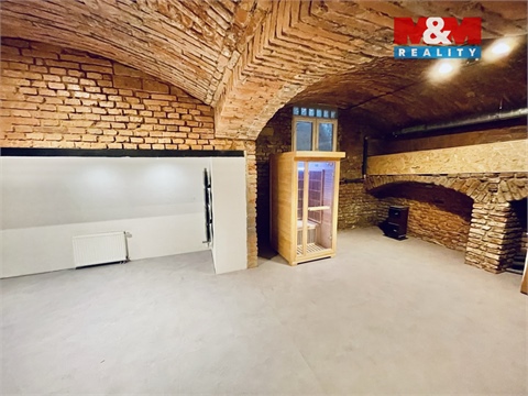 Pronájem obchodních prostor, 79 m² 2