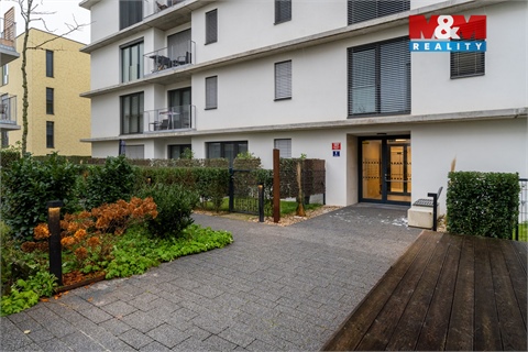 Pronájem bytu 4kk, 95 m² 12