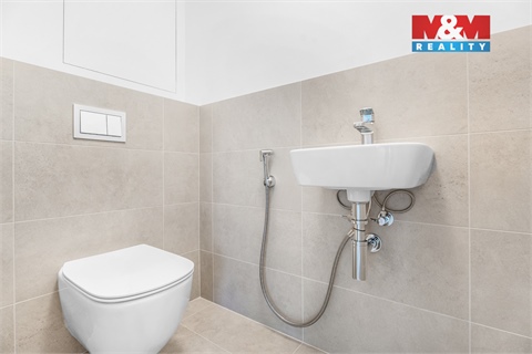 Pronájem bytu 4kk, 95 m² 14