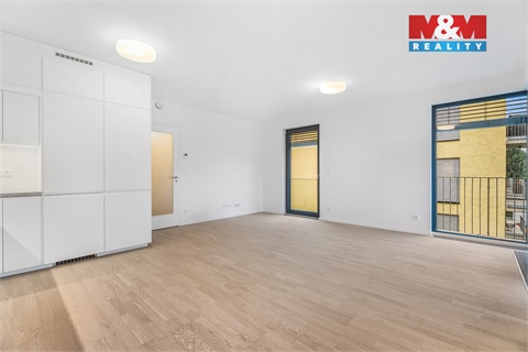 Pronájem bytu 4kk, 95 m² 24