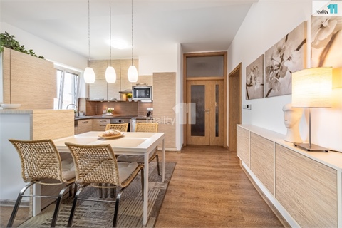 Prodej bytu 3kk, 77 m² 2