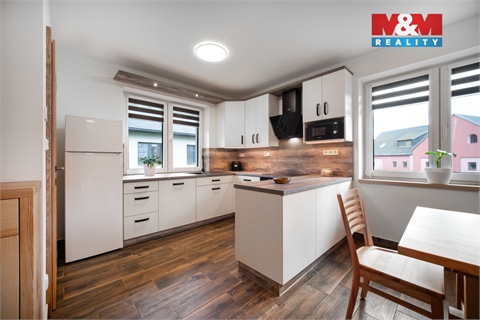Prodej stavebního pozemku, 2 404 m² 6