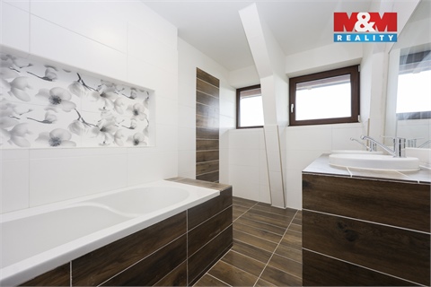 Prodej obchodních prostor, 1 860 m² 24