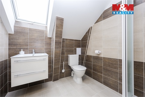 Prodej obchodních prostor, 1 860 m² 18