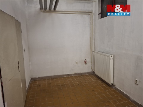 Pronájem skladu / haly, 12 m² - 2