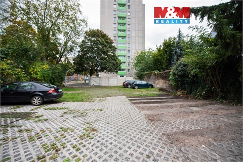 Pronájem parkovacího místa, 400 m² 0