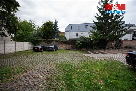 Pronájem parkovacího místa, 400 m² - 0