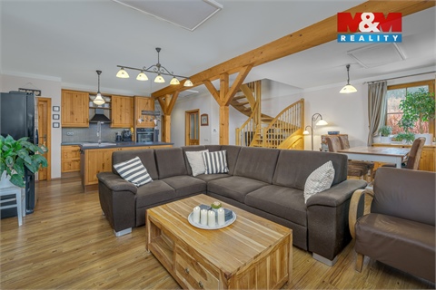 Prodej rodinného domu, 139 m² 2