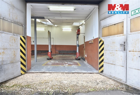 Pronájem obchodních prostor, 2 357 m² 8