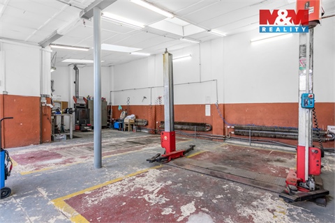 Pronájem obchodních prostor, 2 357 m² - 2