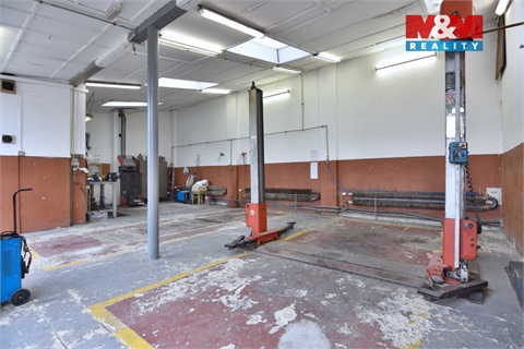 Pronájem obchodních prostor, 2 357 m² 2