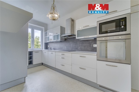 Pronájem bytu 3+1, 77 m² 0