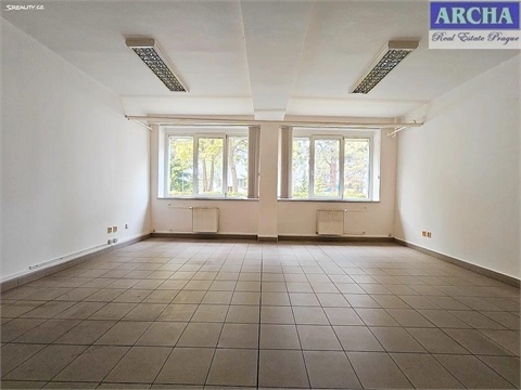Pronájem skladu / haly, 1 306 m² 2
