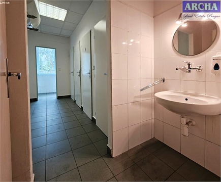 Pronájem skladu / haly, 1 306 m² - 2