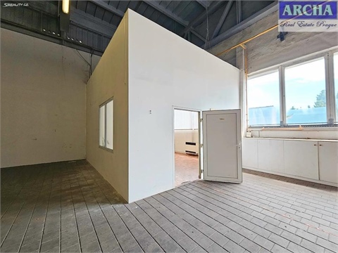 Pronájem skladu / haly, 1 306 m² 0