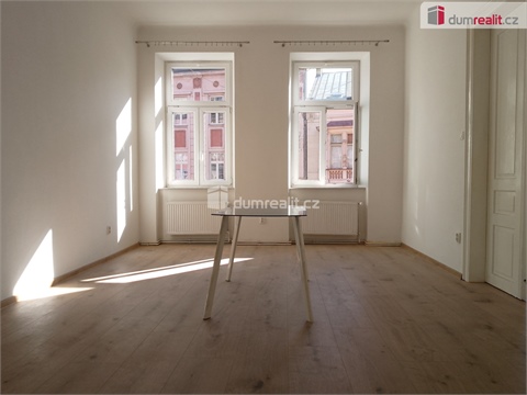 Pronájem komerčního objektu, 93 m² - 0