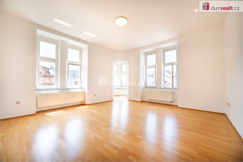 Pronájem bytu 3kk, 93 m² - 2