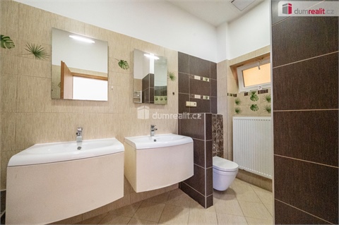 Pronájem bytu 3kk, 93 m² 10