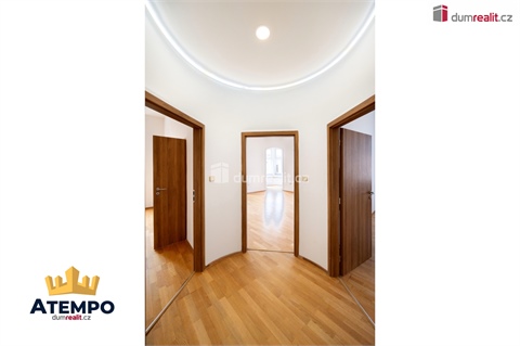 Pronájem bytu 3kk, 93 m² 8