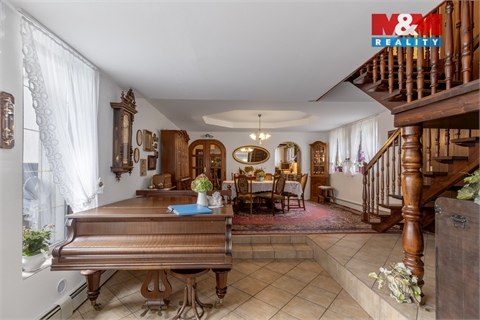 Prodej rodinného domu, 298 m² - 14