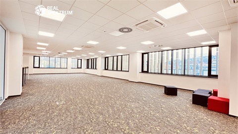 Pronájem kanceláře, 420 m² - 6