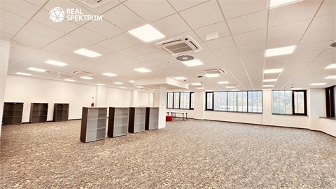 Pronájem kanceláře, 420 m² - 12
