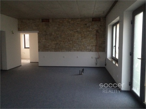 Pronájem kanceláře, 90 m² 2