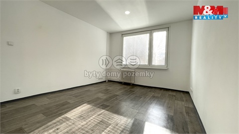 Pronájem bytu 1+1, 38 m² 2