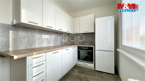 Pronájem bytu 1+1, 38 m² - 0