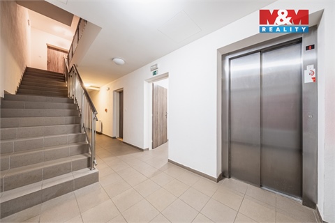 Pronájem bytu 1kk, 38 m² 8