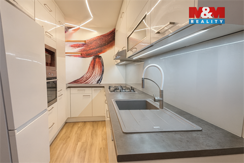 Prodej bytu 3kk, 73 m² - 0