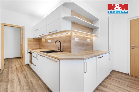 Prodej bytu 3+1, 69 m² - 2