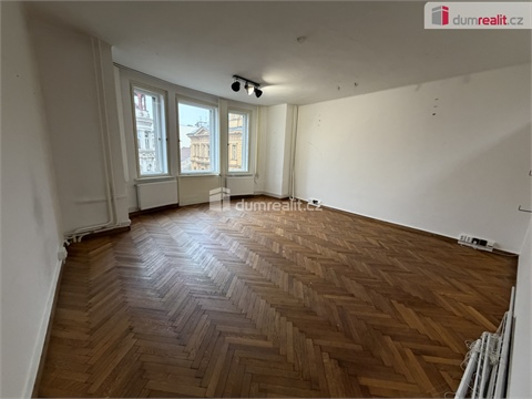Pronájem kanceláře, 82 m² 2