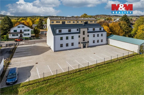 Prodej komerčního objektu, 289 m² 24
