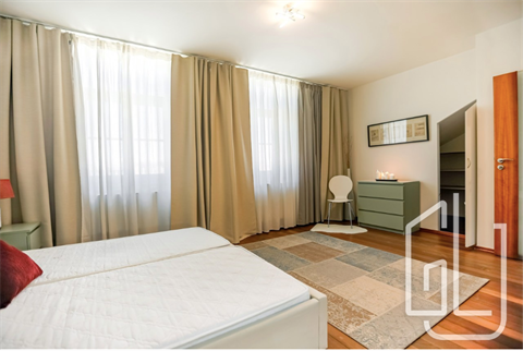 Pronájem bytu 3kk, 153 m² 4