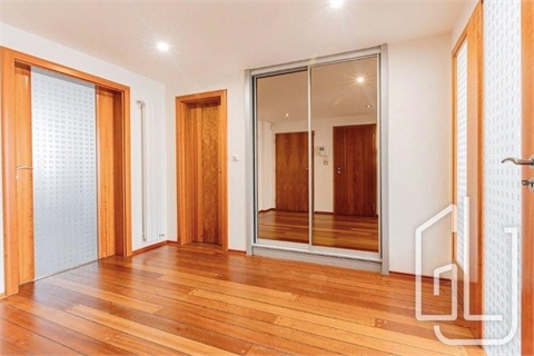 Pronájem bytu 3kk, 153 m² - 4