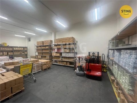 Pronájem skladu / haly, 52 m² - 0