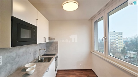 Pronájem bytu 1+1, 31 m² - 0