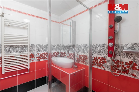 Prodej rodinného domu, 202 m² - 4