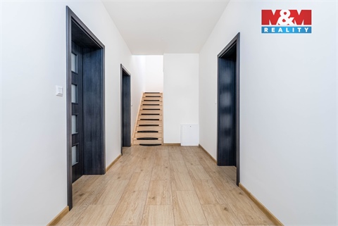 Prodej rodinného domu, 170 m² - 14