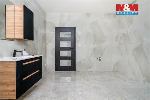 Prodej rodinného domu, 170 m² - 4