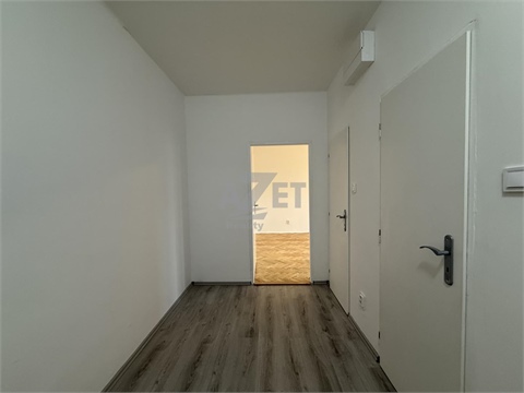 Pronájem bytu 1+1, 38 m² 6