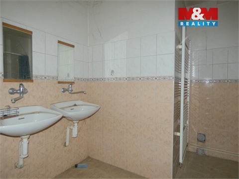 Prodej rodinného domu, 643 m² 8