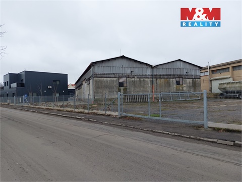 Pronájem skladu / haly, 972 m² - 0